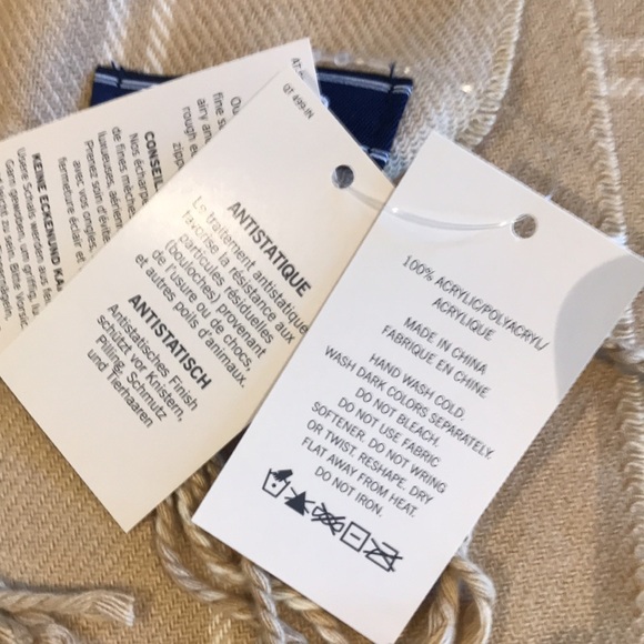 NWT Land’s End Neutral Plaid Scarf - Picture 7 of 7